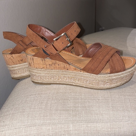 Fergalicious Brown platform Sandals - Picture 2 of 7